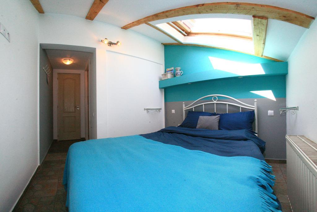 קלוז'-נאפוקה Retro Hostel חדר תמונה